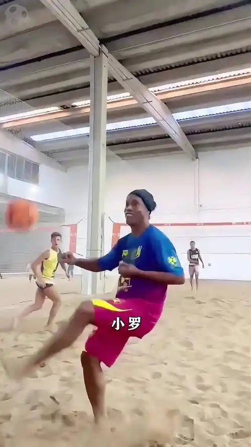 板暴露无遗